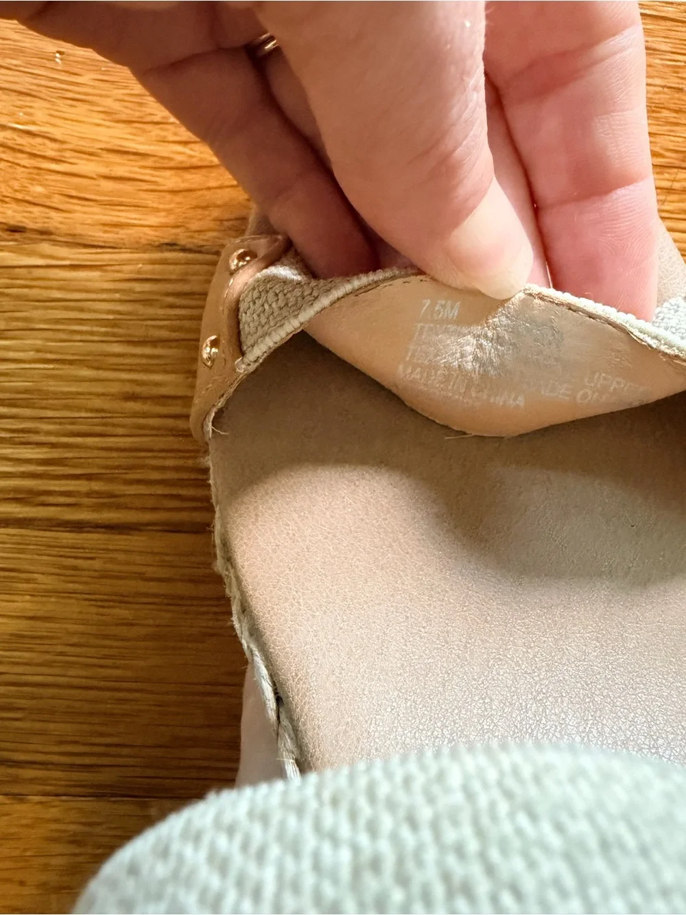 Tommy Bahama Cream Beige Elastic Strap Wedge Espadrille Sandals